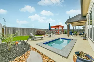 4623 Painted Bunting Ln, Baytown, TX 77521 - Photo 4