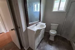 208 S 6th St, Highlands, TX 77562 - Photo 8