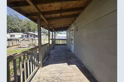 208 S 6th Street, Highlands, TX 77562 - Photo 2