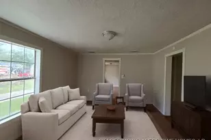 208 S 6th St, Highlands, TX 77562 - Photo 4