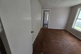 208 S 6th St, Highlands, TX 77562 - Photo 12