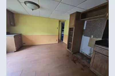 208 S 6th Street, Highlands, TX 77562 - Photo 8