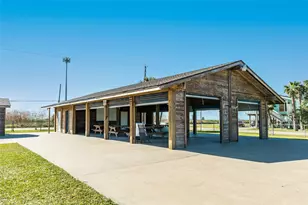16725 Captain Bligh Rd, Jamaica Beach, TX 77554 - Photo 38