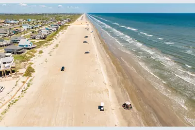 16725 Captain Bligh Road, Jamaica Beach, TX 77554 - Photo 2