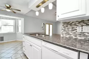 11214 Caribbean Ln, Houston, TX 77089 - Photo 14