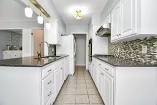 11214 Caribbean Ln, Houston, TX 77089 - Photo 12
