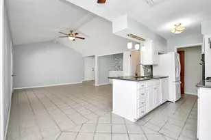 11214 Caribbean Ln, Houston, TX 77089 - Photo 16