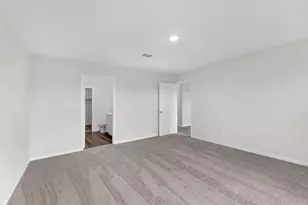 9518 Travertine Ct, Conroe, TX 77303 - Photo 6