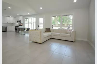 6042 Willowbend Boulevard, Houston, TX 77096 - Photo 14