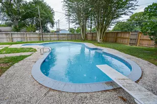 6042 Willowbend Blvd, Houston, TX 77096 - Photo 2