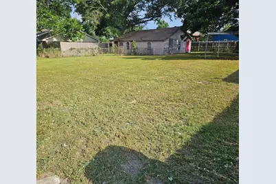 1507 E 32nd 1/2 Street, Houston, TX 77022 - Photo 4