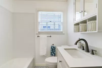 5217 Locust Street, Bellaire, TX 77401 - Photo 8