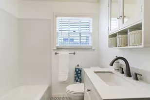5217 Locust St, Bellaire, TX 77401 - Photo 8