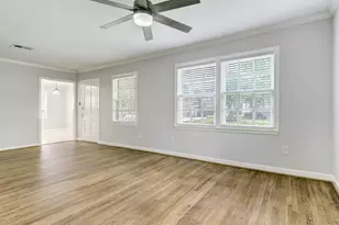 5217 Locust St, Bellaire, TX 77401 - Photo 2