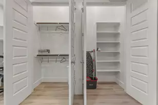 4229 Elmwood St, Houston, TX 77051 - Photo 10