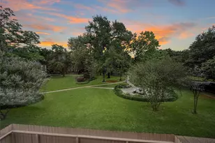 13240 Trail Hollow Dr, Houston, TX 77079 - Photo 8
