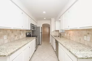 13240 Trail Hollow Dr, Houston, TX 77079 - Photo 20
