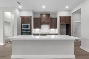 7082 N Lake Clopton Dr, Montgomery, TX 77316 - Photo 2