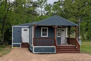 16 Walnut Ln, Riverside, TX 77320 - Photo 2