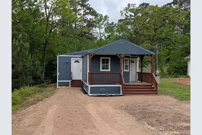 16 Walnut Lane, Riverside, TX 77320 - Photo 1