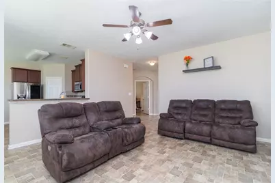 10731 Sun River Falls Drive, Humble, TX 77396 - Photo 6