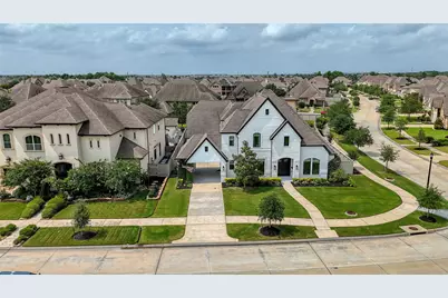 2735 Cherry Tree Lane, Manvel, TX 77578 - Photo 2