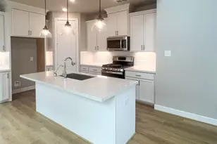 21818 Fitzroy Mnr Ln, Cypress, TX 77433 - Photo 8