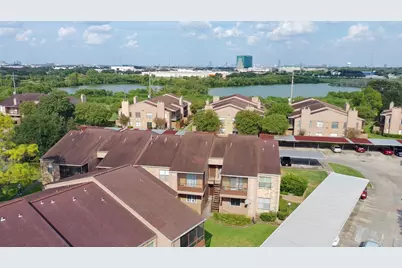 10555 Turtlewood Court #1702, Houston, TX 77072 - Photo 16