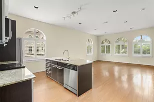 802 Jackson Hill St, Houston, TX 77007 - Photo 4