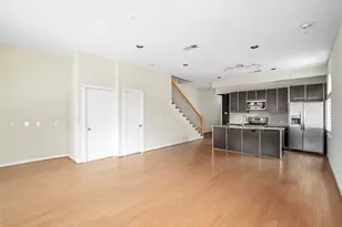 802 Jackson Hill St, Houston, TX 77007 - Photo 8