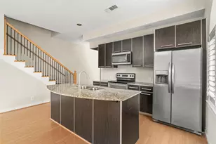 802 Jackson Hill St, Houston, TX 77007 - Photo 10
