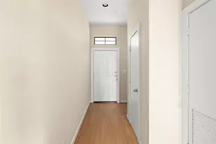 802 Jackson Hill St, Houston, TX 77007 - Photo 4