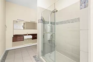 802 Jackson Hill St, Houston, TX 77007 - Photo 20
