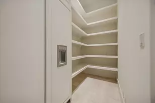 318 Knipp Rd, Houston, TX 77024 - Photo 12
