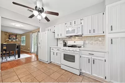 3319 Sycamore Springs Drive, Houston, TX 77339 - Photo 4