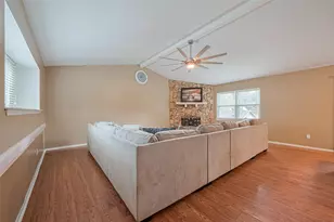 3319 Sycamore Springs Dr, Houston, TX 77339 - Photo 8