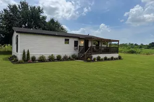 809 Campbell Rd, Eagle Lake, TX 77434 - Photo 1