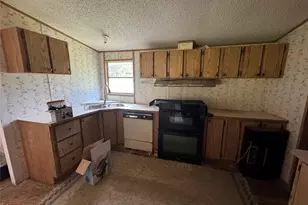 809 Campbell Rd, Eagle Lake, TX 77434 - Photo 14