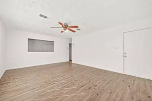 14205 Stoneshire St, Houston, TX 77060 - Photo 8