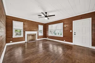 321 S Arcola St, Angleton, TX 77515 - Photo 2