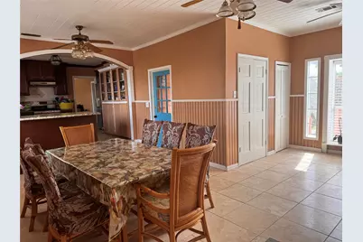 809 W Semands, Conroe, TX 77301 - Photo 10