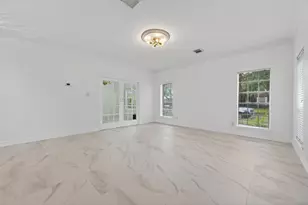 2431 Parkwood Ln, Sugar Land, TX 77479 - Photo 4