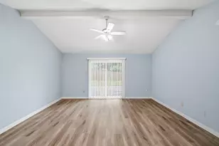 9715 Courben Ln, Houston, TX 77078 - Photo 10
