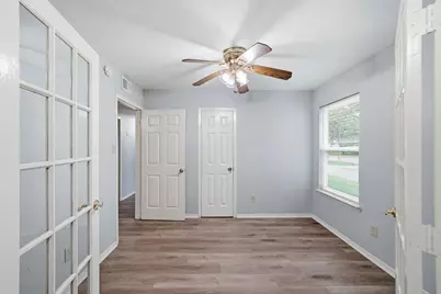 9715 Courben Lane, Houston, TX 77078 - Photo 8