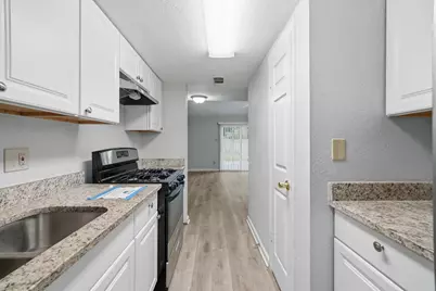 9715 Courben Lane, Houston, TX 77078 - Photo 12