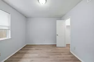 9715 Courben Ln, Houston, TX 77078 - Photo 16