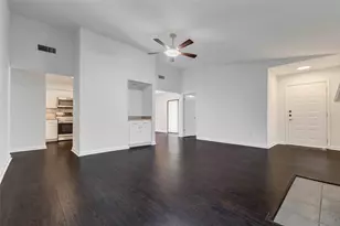 8100 Cambridge St, Houston, TX 77054 - Photo 10