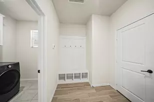 4027 Starbright St St, Houston, TX 77018 - Photo 10