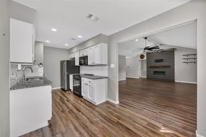 5427 Timpani Drive, Friendswood, TX 77546 - Photo 8