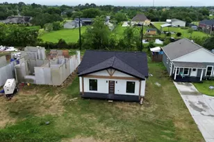 510 Jenni Ln, San Leon, TX 77539 - Photo 1